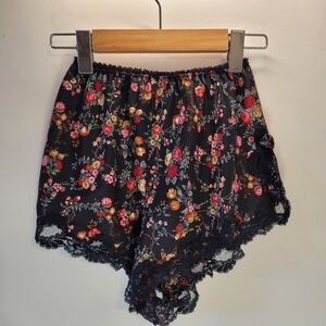 Eve Stillman Vintage Lace Floral Roses Side Slits Shorts - Size S